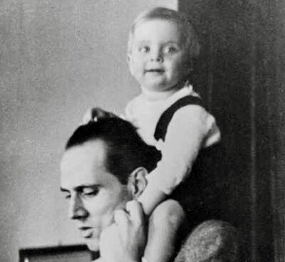 Article - “He died in the fullness of years.”